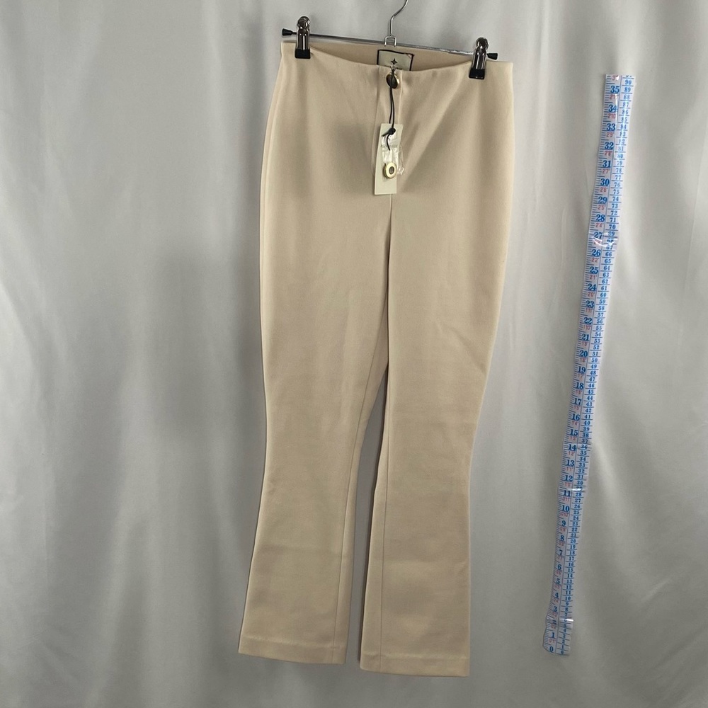 Tuckernuck Women’s NWT  High-Waisted Off-White Fitted High Waist Flattering Fit
